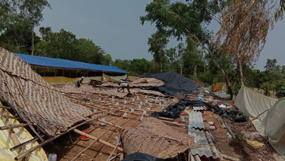 Broiler Management and Disease Control Guide for Indian Poultry Farms (Complete Practical Manual) Broiler Farm Structure and Durabilty